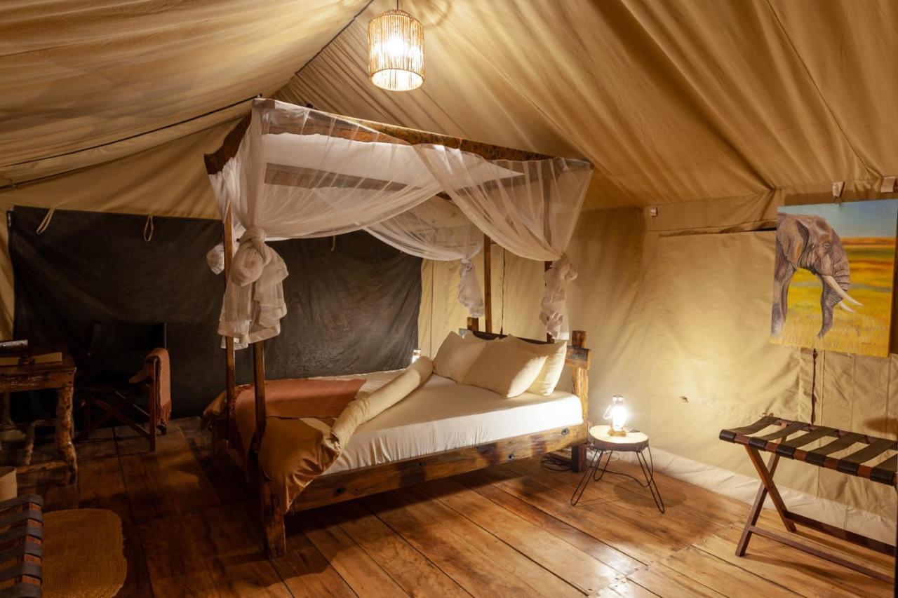 Baobab Tented Camp Kwa Kuchinia Exterior foto